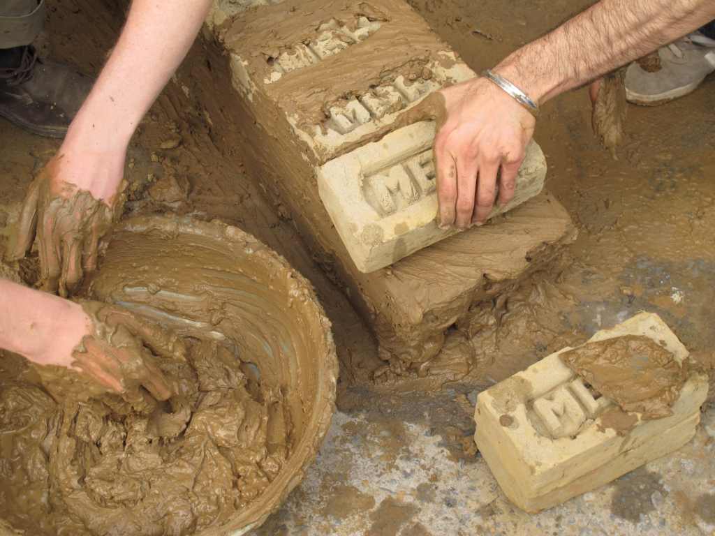 Masonry in Mud Mortar