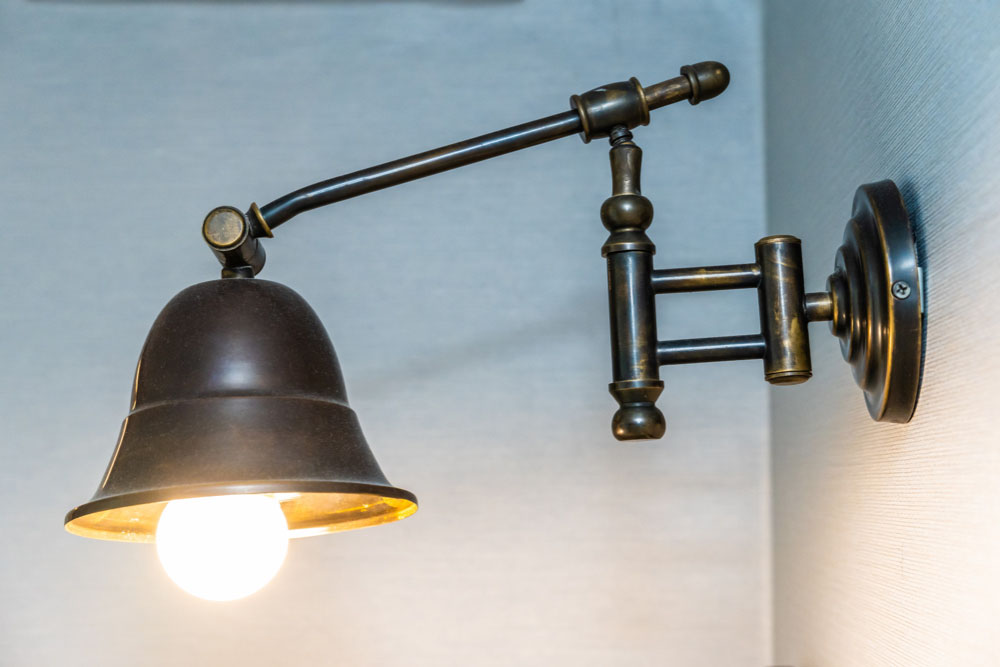 Swing Arm Lamp