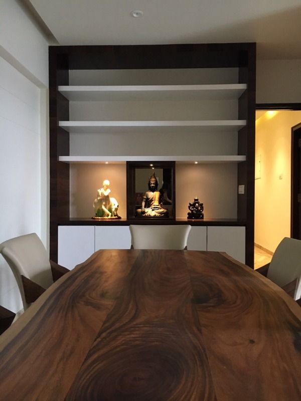 Dining Room – Table
