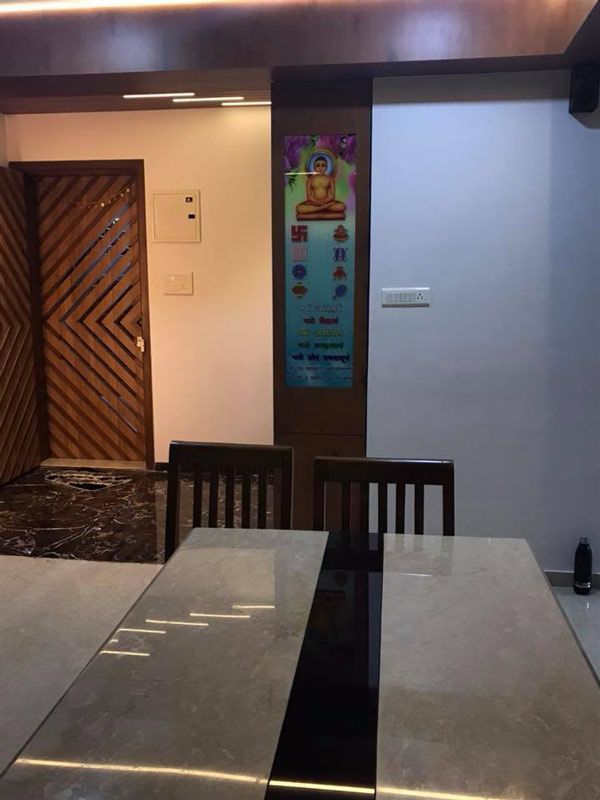 Dining Room – Table