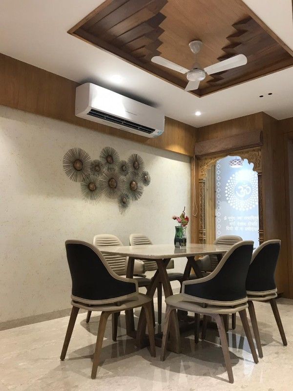 Dining Room – Table