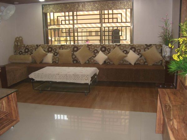 Sofa – Center Table