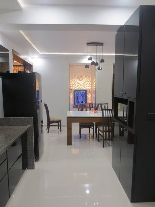 Dining Room – Table