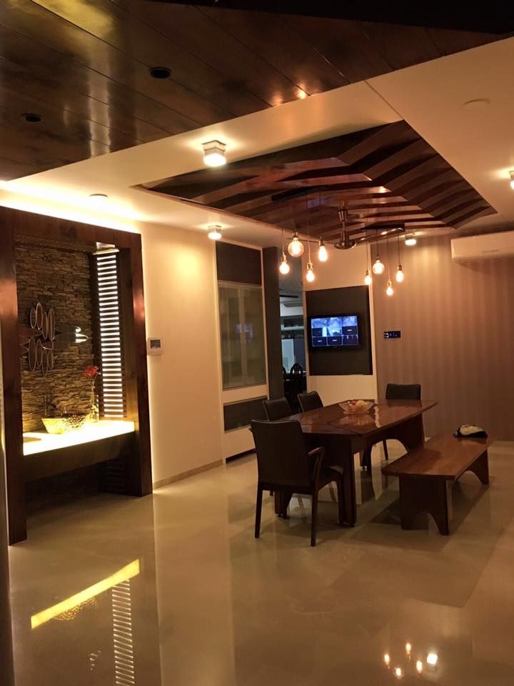 Dining Room – Table