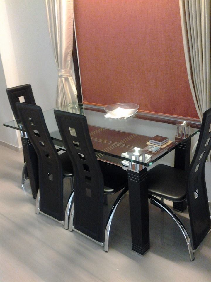 Dining Room – Table