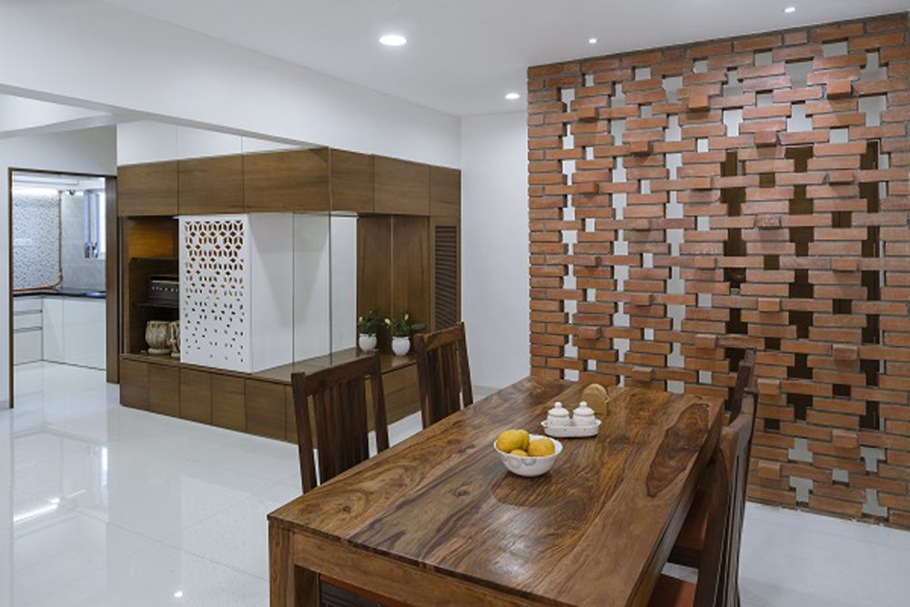 Dining Room – Table