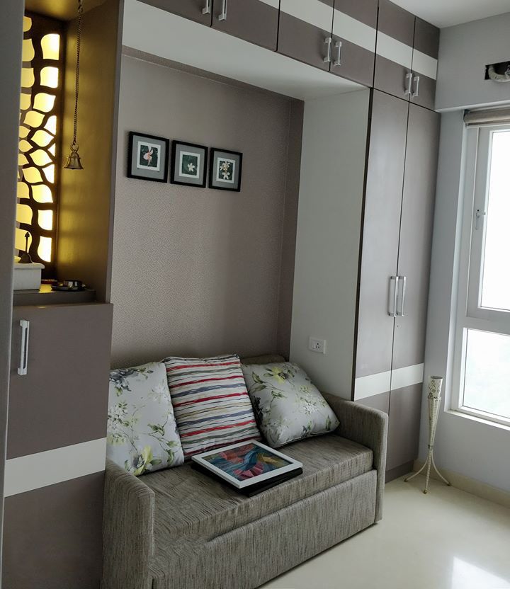 Sofa – Center Table