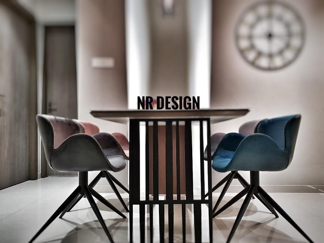 Dining Room – Table