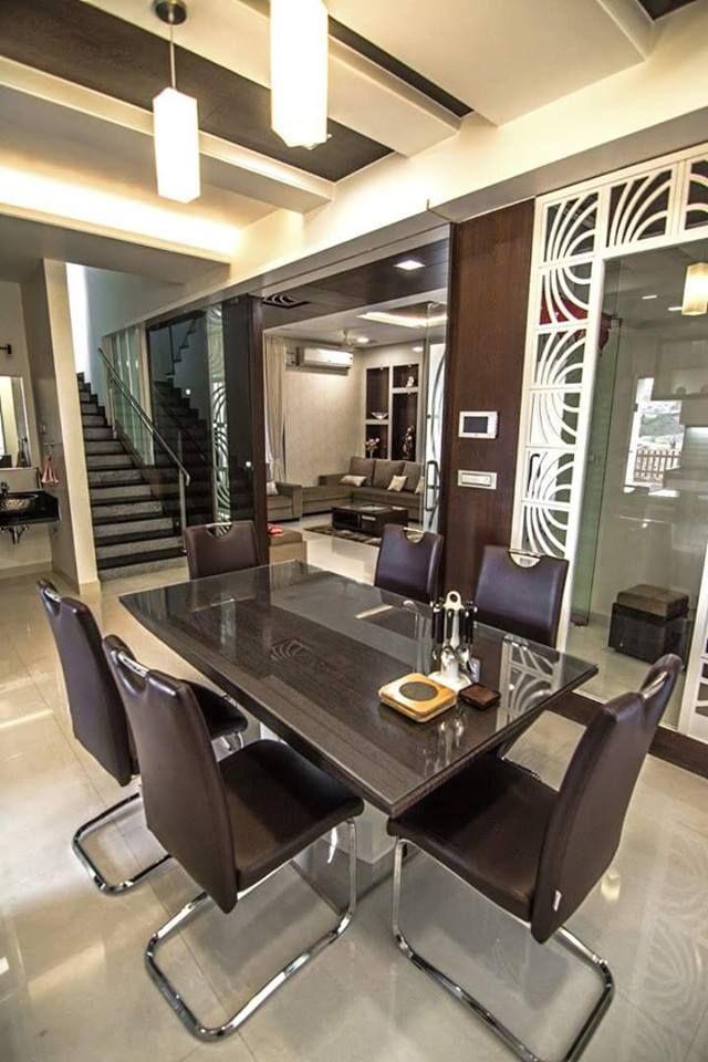 Dining Room – Table