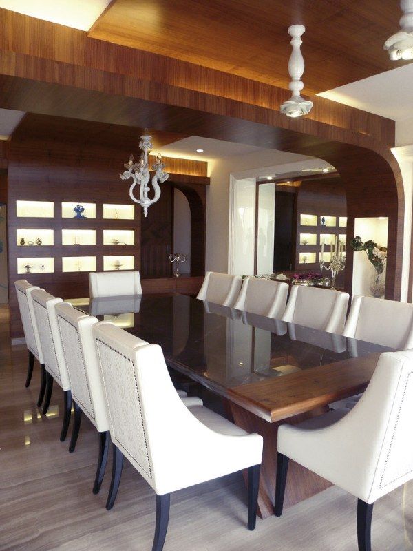 Dining Room – Table