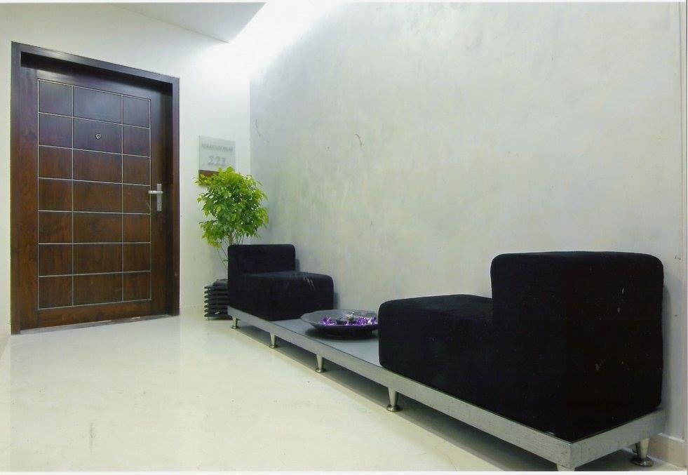 Sofa – Center Table