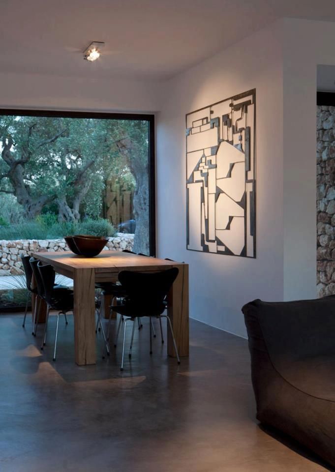 Dining Room – Table