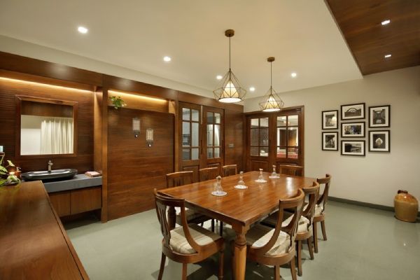 Dining Room – Table