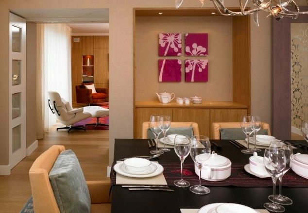 Dining Room – Table