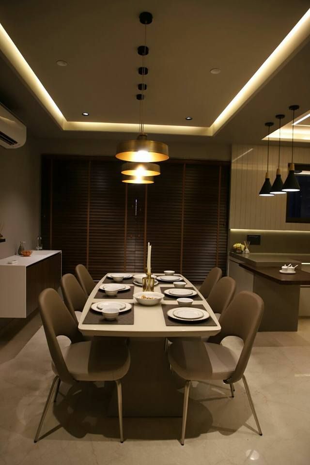 Dining Room – Table