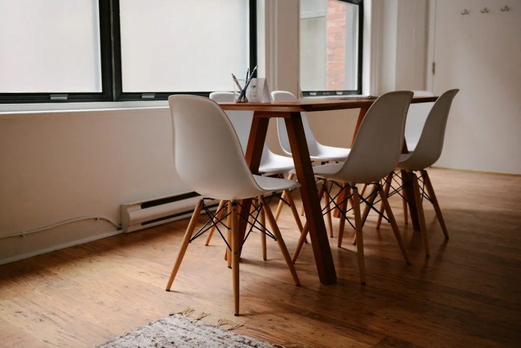 Dining Room – Table