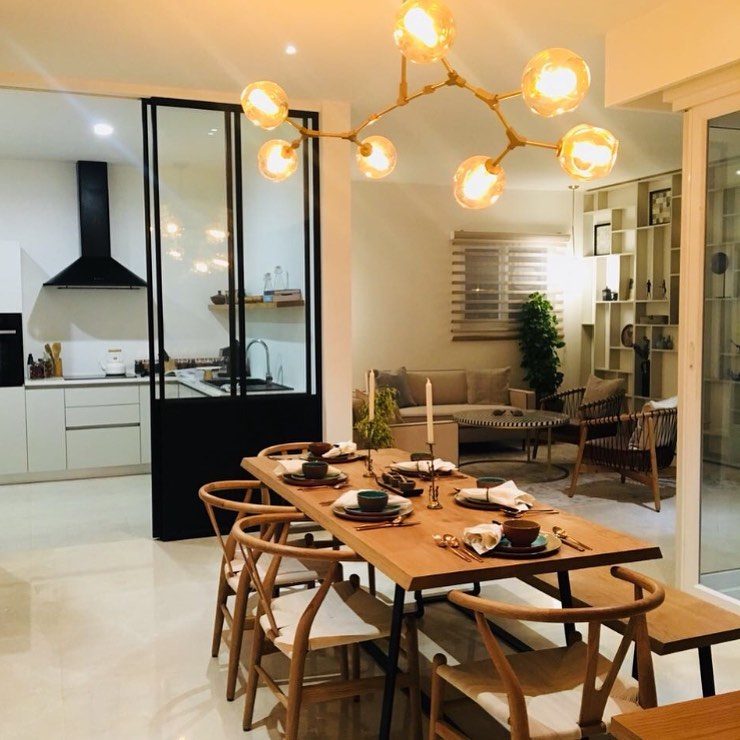 Dining Room – Table