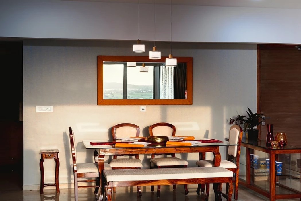 Dining Room – Table