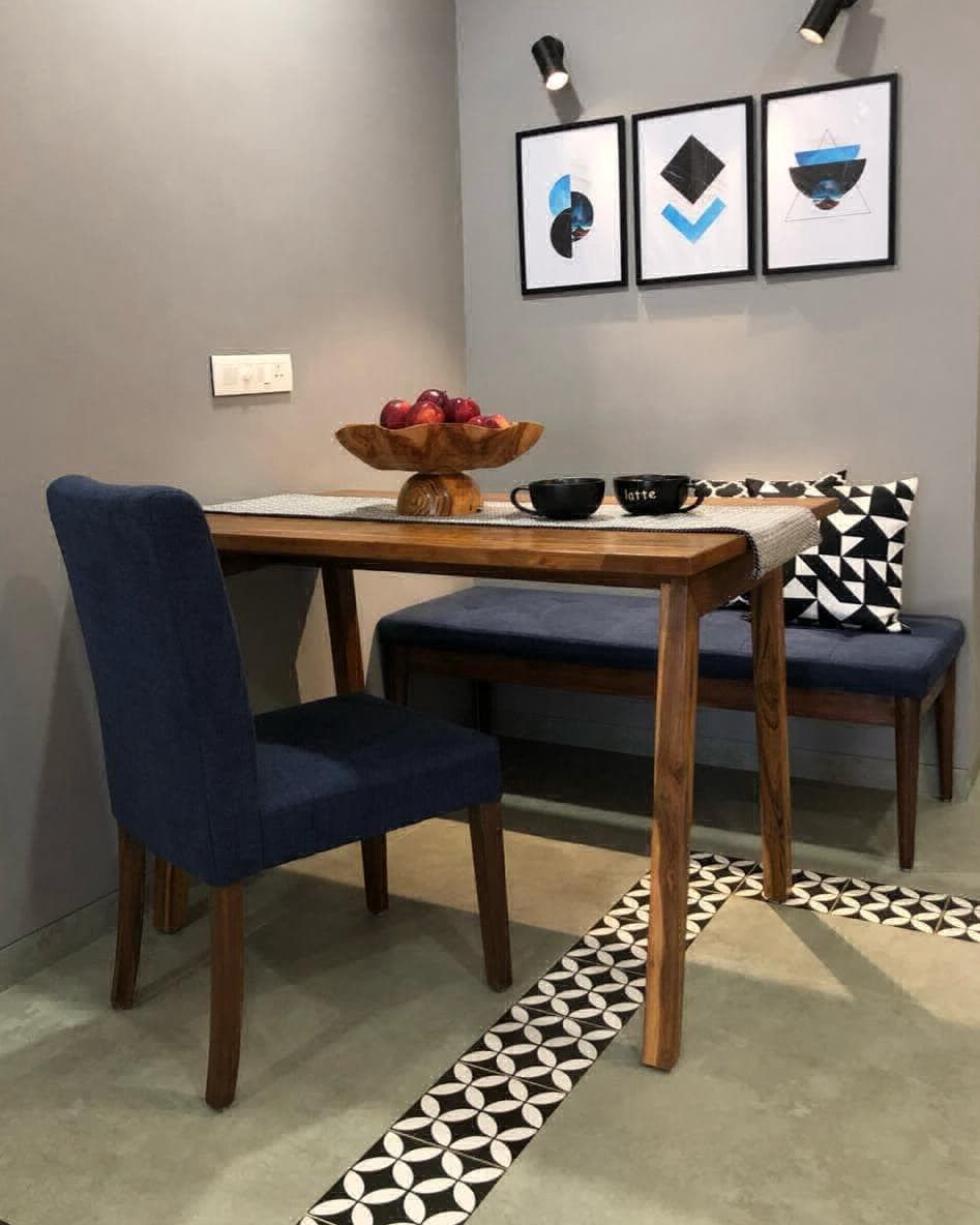 Dining Room – Table