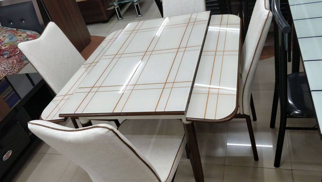Dining Room – Table