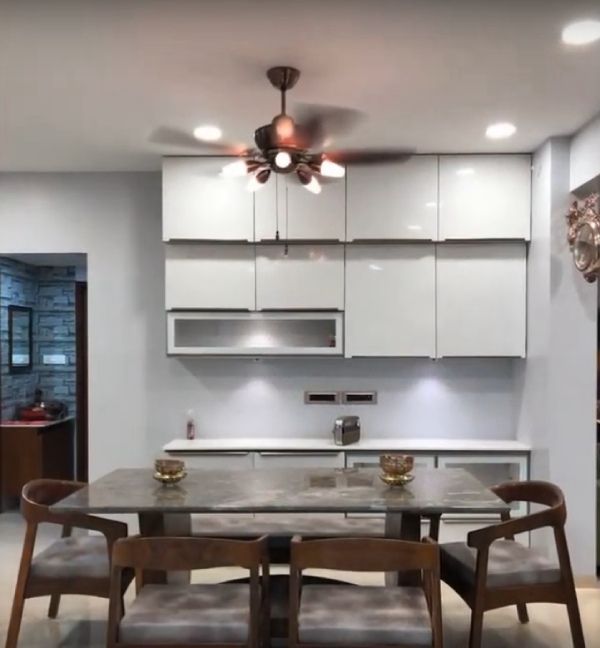 Dining Room – Table