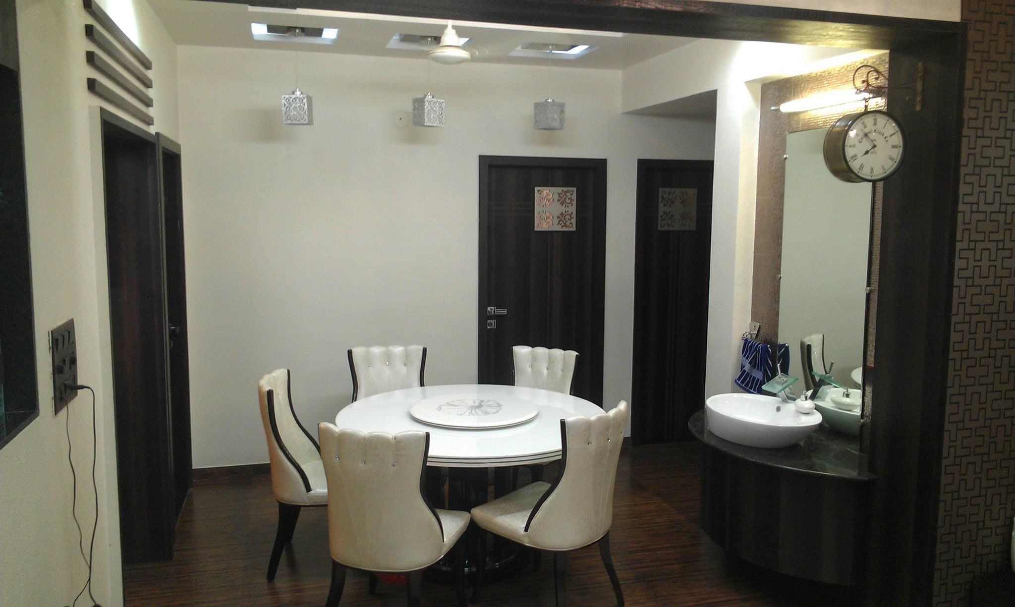 Dining Room – Table