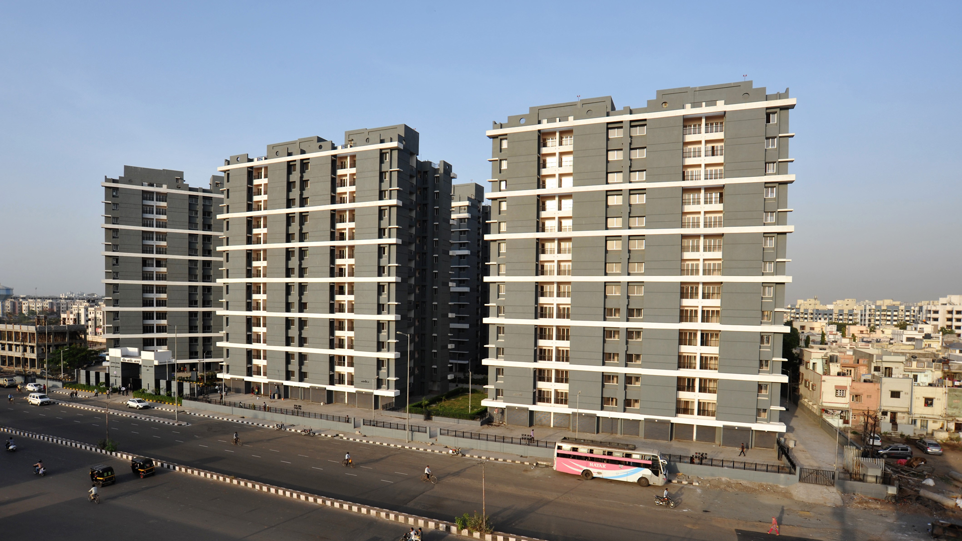 LIG Housing, Surat - GHB