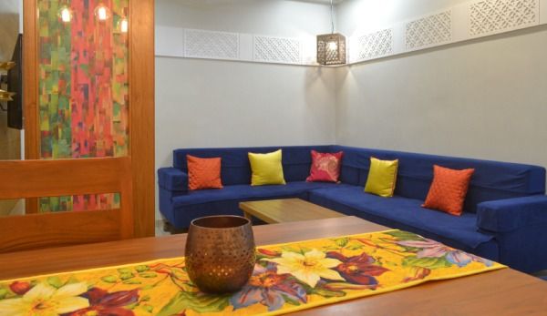 Sofa – Center Table