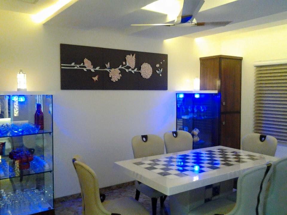 Dining Room – Table