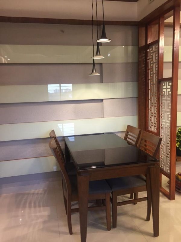 Dining Room – Table