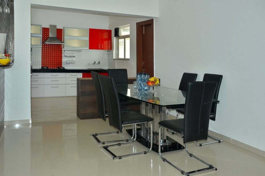 Dining Room – Table