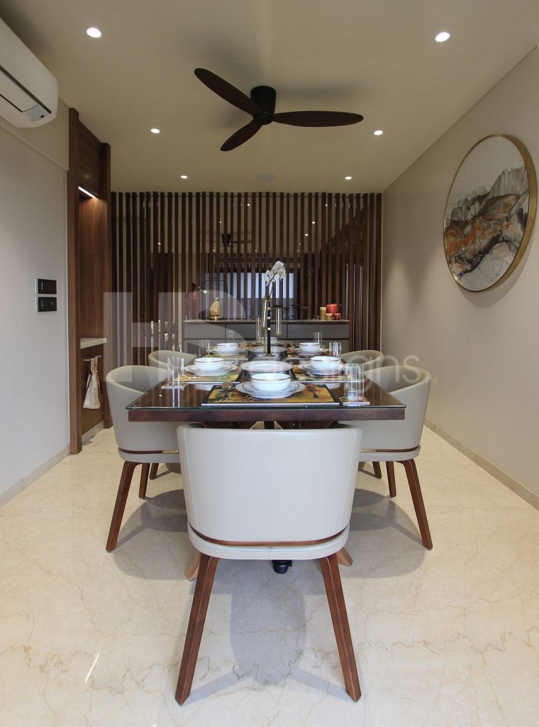 Dining Room – Table