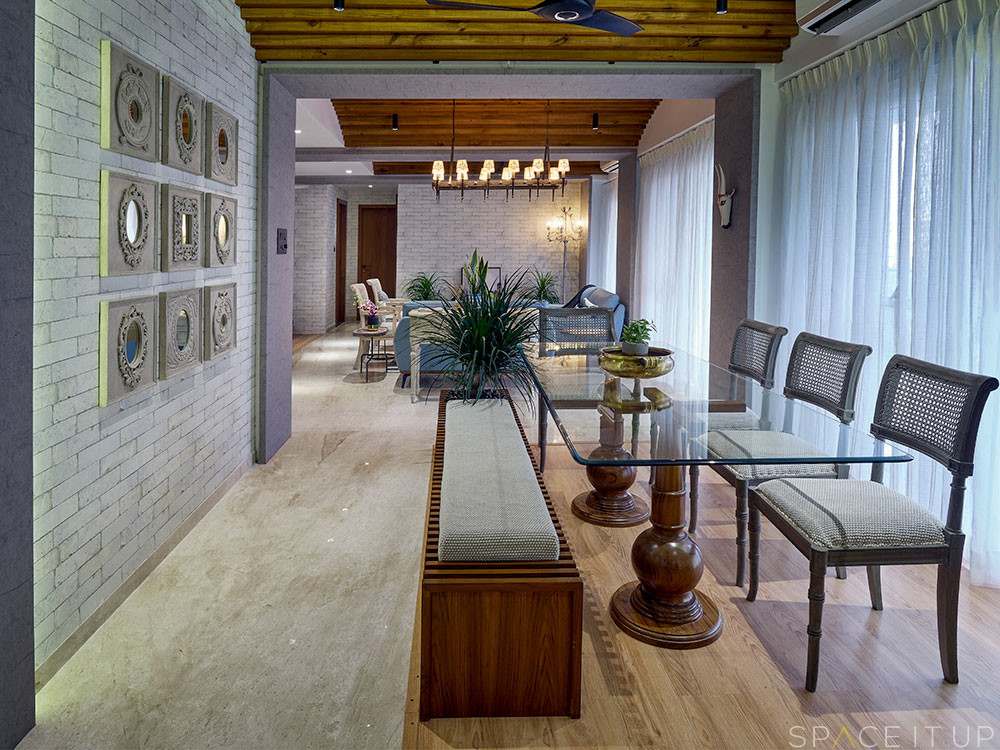 Dining Room – Table