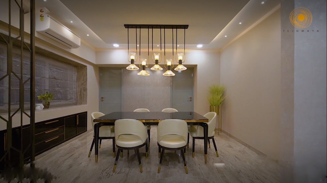 Dining Room – Table