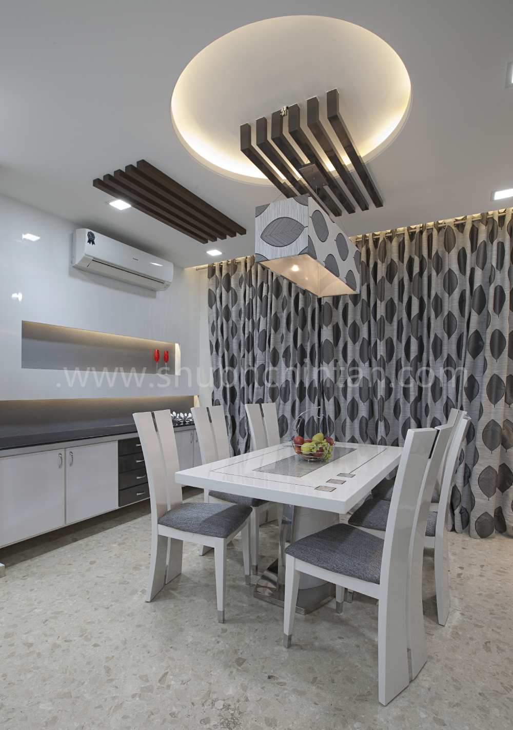 Dining Room – Table