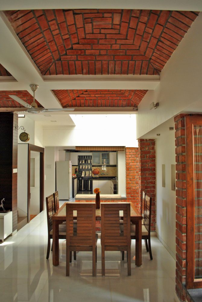 Dining Room – Table