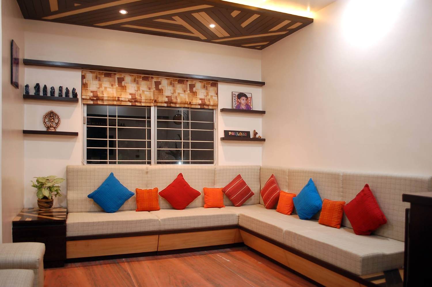 Sofa – Center Table