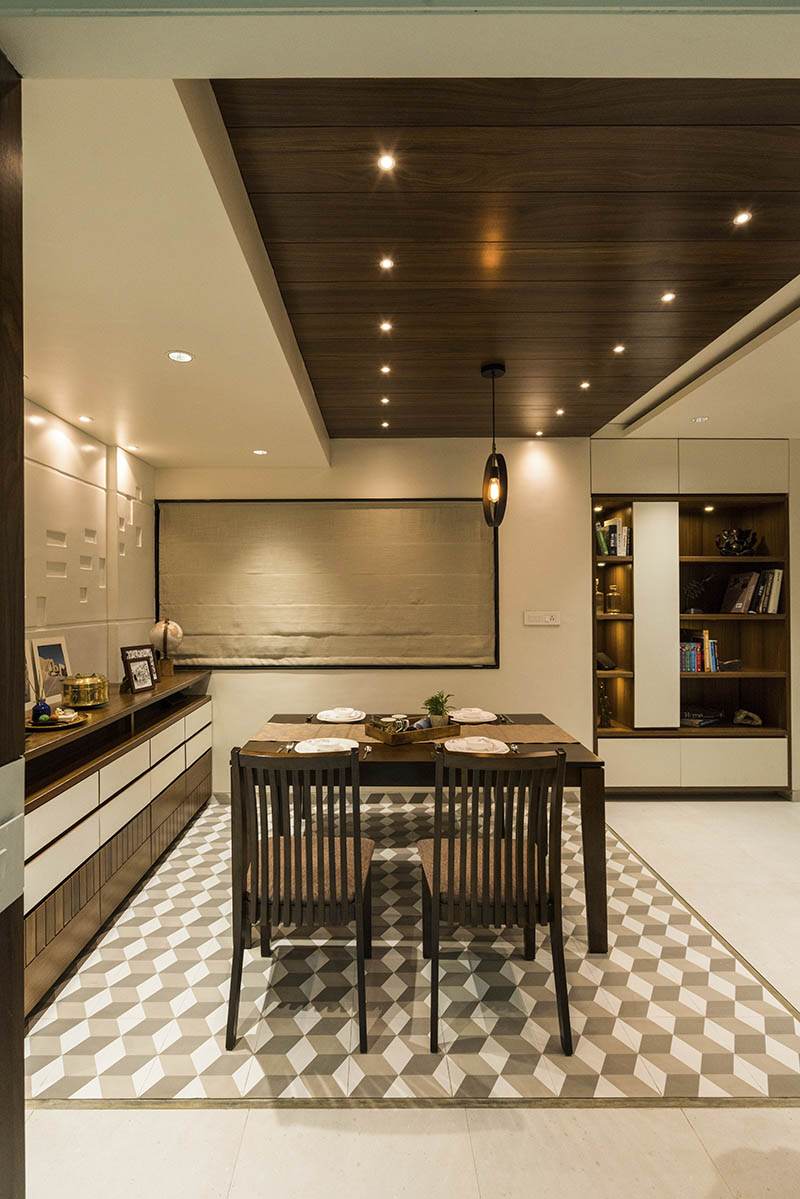 Dining Room – Table