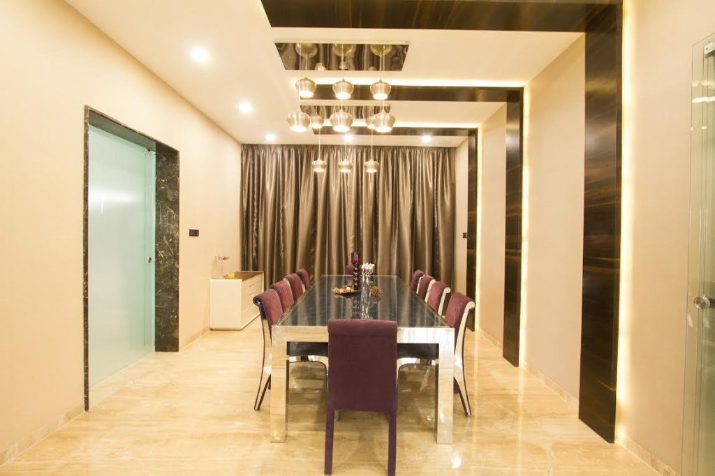 Dining Room – Table