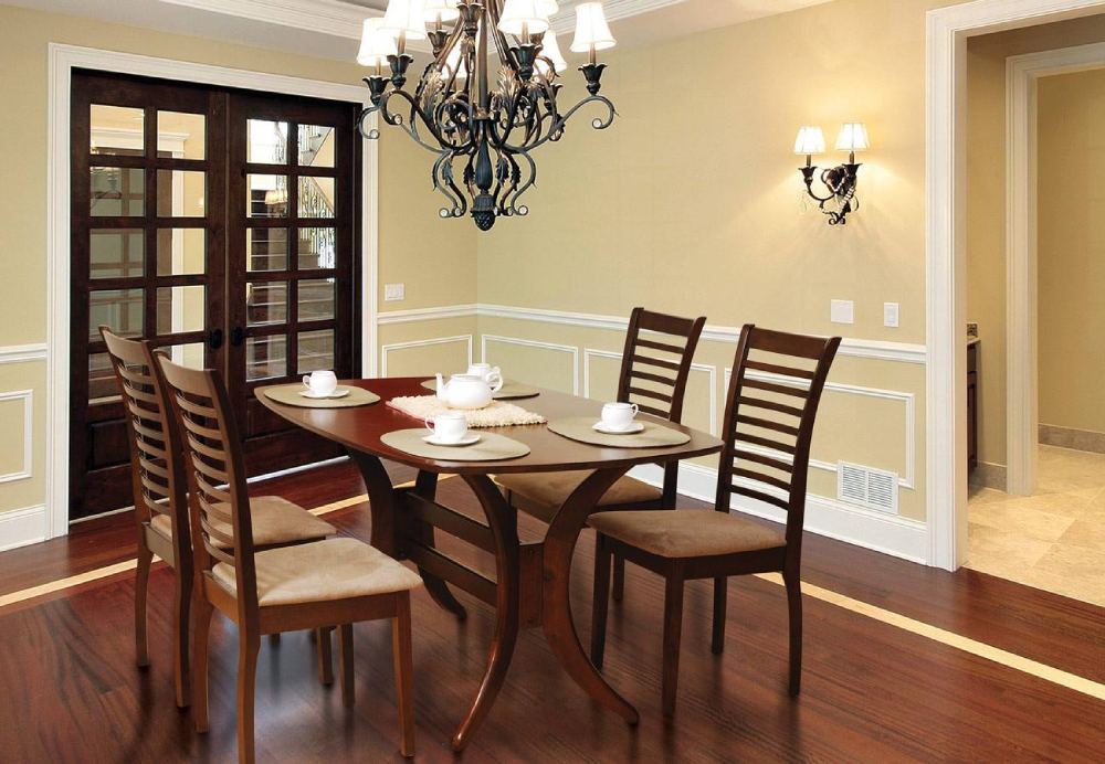 Dining Room – Table