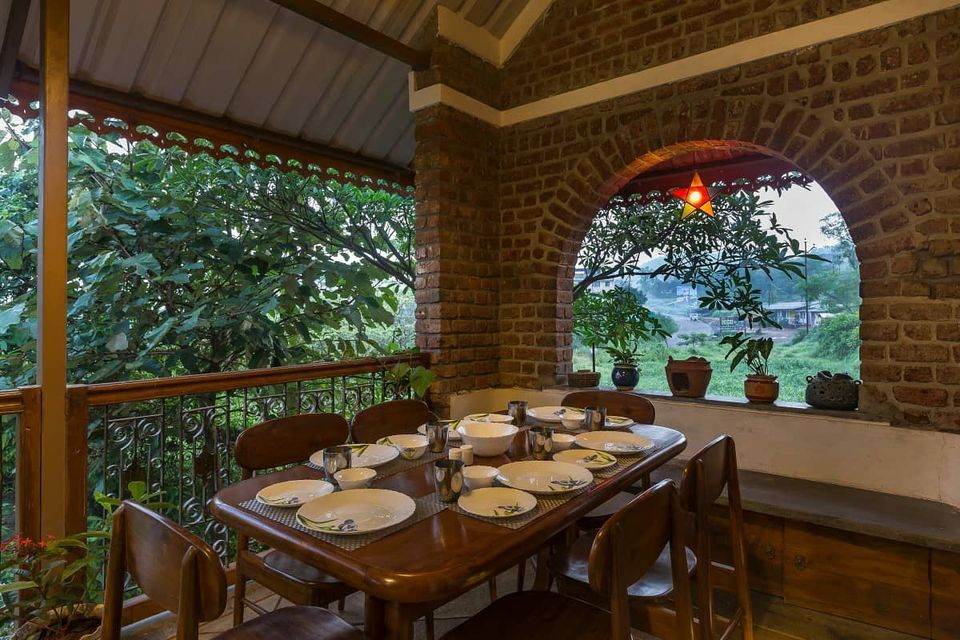 Dining Room – Table