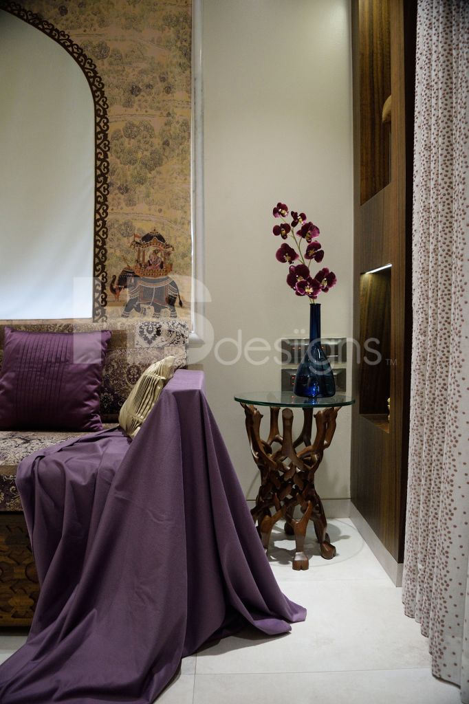 Sofa – Center Table