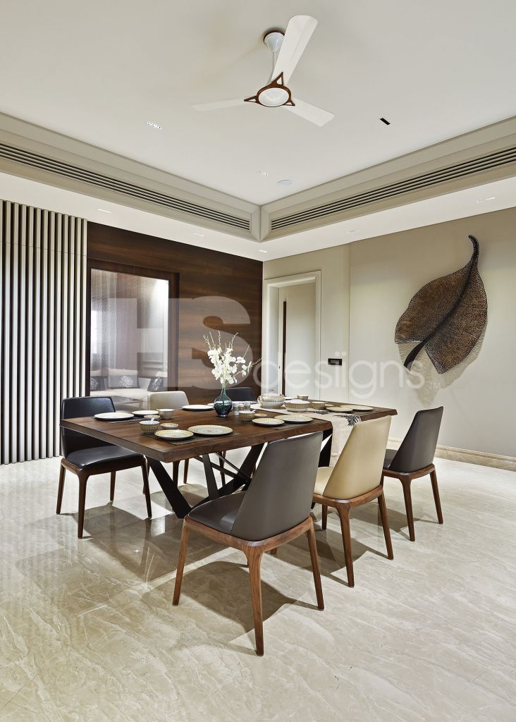 Dining Room – Table