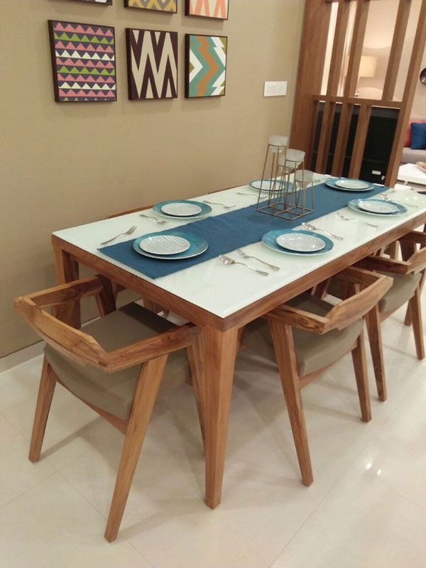 Dining Room – Table