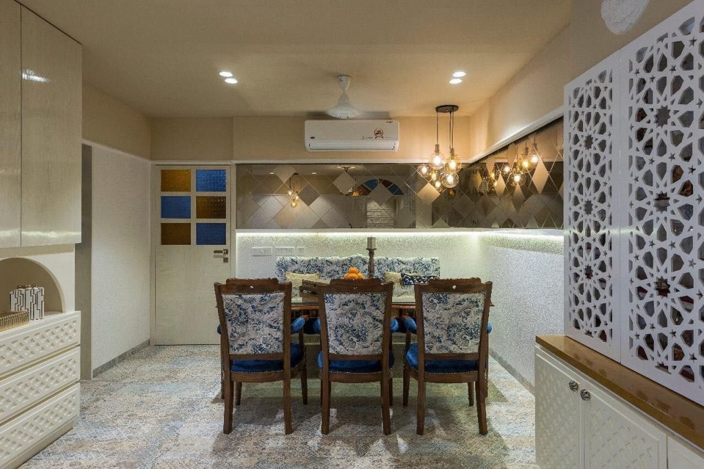 Dining Room – Table