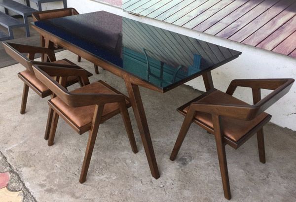 Dining Room – Table