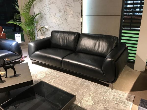 Sofa – Center Table