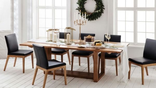 Dining Room – Table