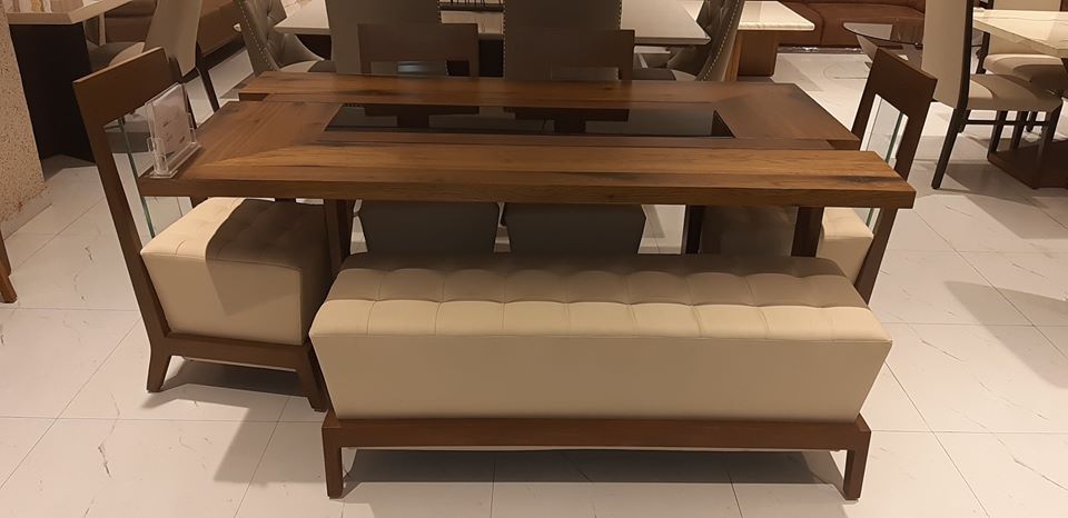 Dining Room – Table