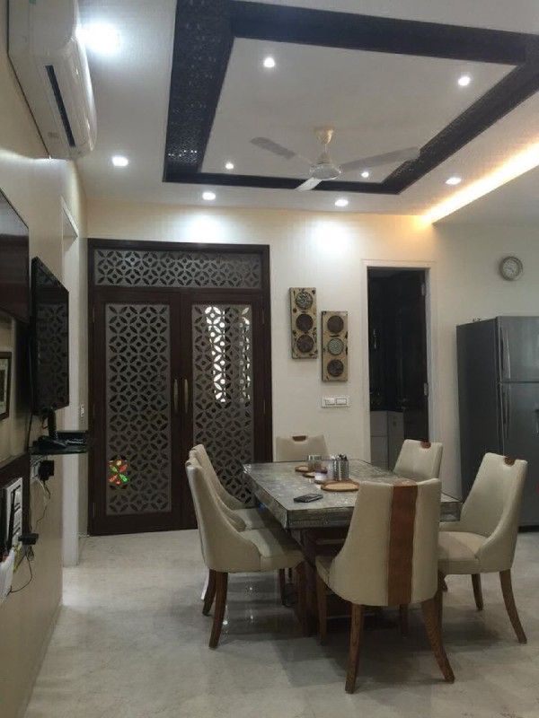 Dining Room – Table